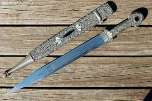 斩子剑和悬针纹区别（悬针纹与斩子剑的区别）